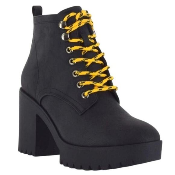 NWB - Seven7 Flatiron Platform Combat Boots Black w/ Yellow Laces, Women's 9 - Picture 4 of 11